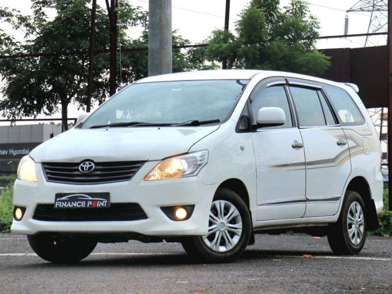 Toyota Innova 2.5 G BS IV 8 STR