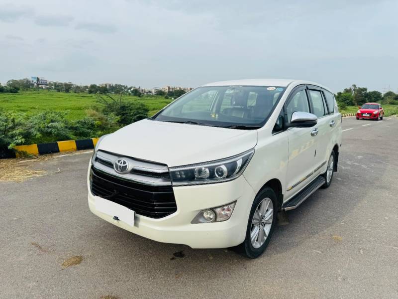 Toyota Innova Crysta 2.4 ZX 7 STR