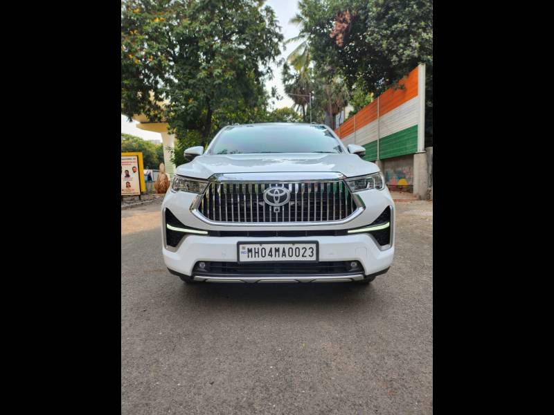 Toyota Innova Hycross ZX Hybrid 7 STR