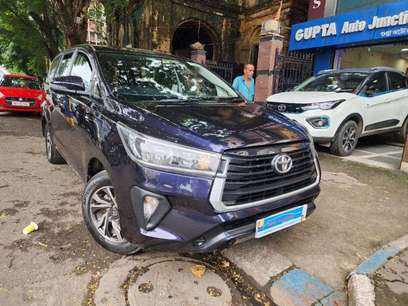 Toyota Innova Crysta 2.4 GX 7 STR