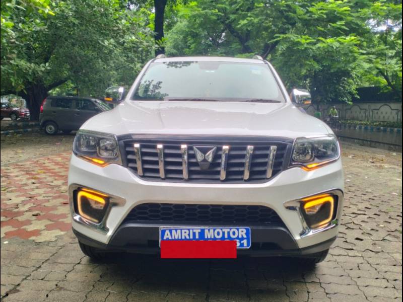 Mahindra Scorpio-N Z2 Petrol MT 7 STR