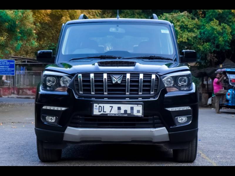 Mahindra Scorpio S11 MT 7S