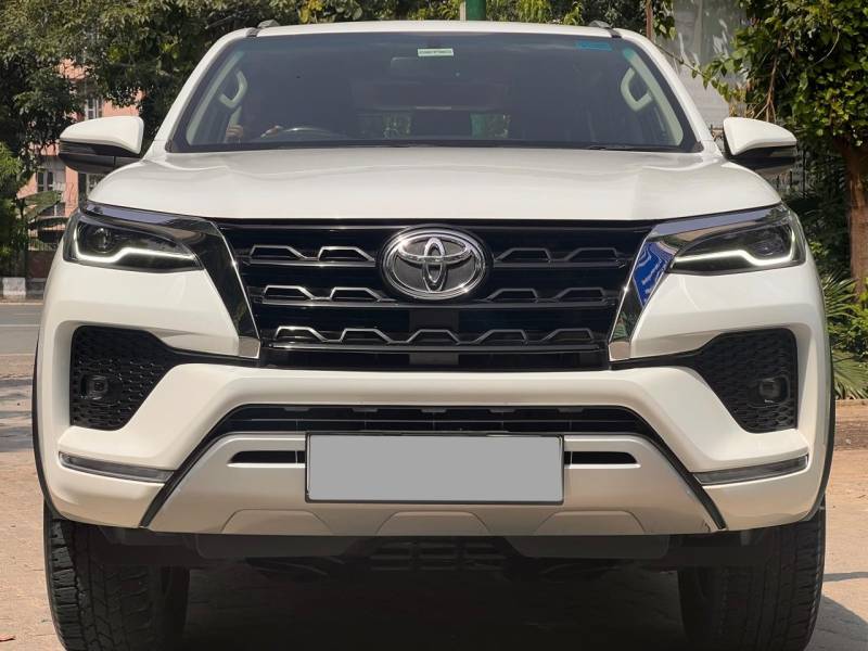 Toyota Fortuner 4X2 MT 2.7 Petrol