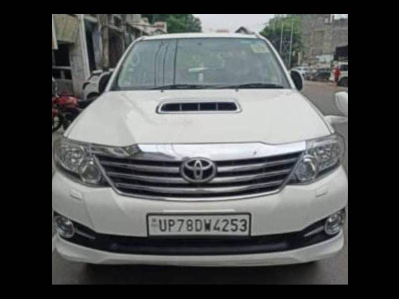 Toyota Fortuner 3.0 4X4 MT