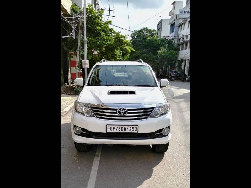 Toyota Fortuner 3.0 4X4 MT