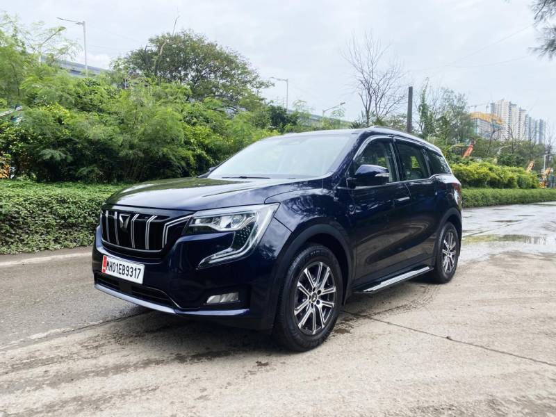 Mahindra XUV700 AX 7 Petrol AT 7 STR