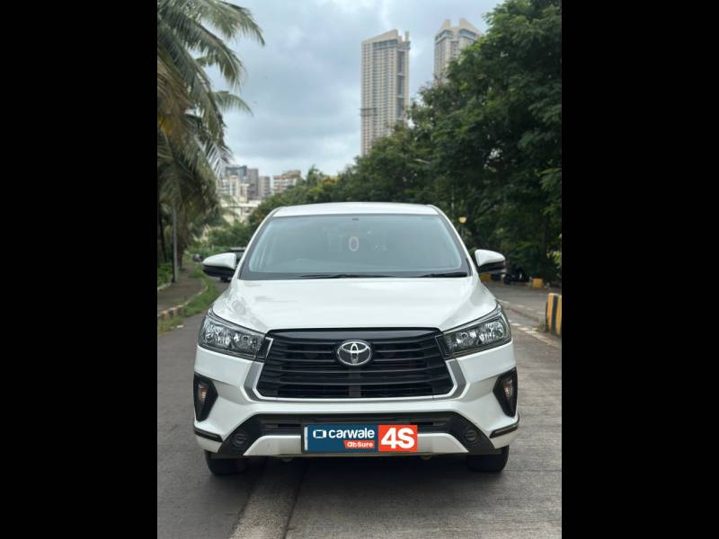Toyota Innova Crysta 2.4 GX 8 STR