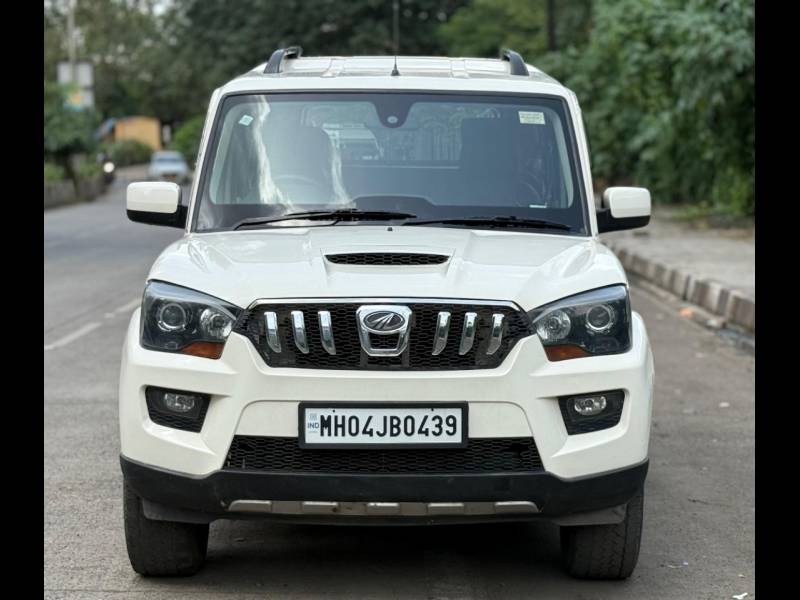 Mahindra Scorpio S10