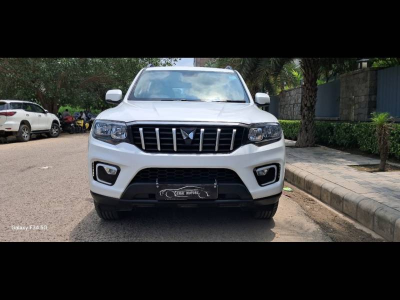 Mahindra Scorpio-N Z4 Petrol AT 7 STR
