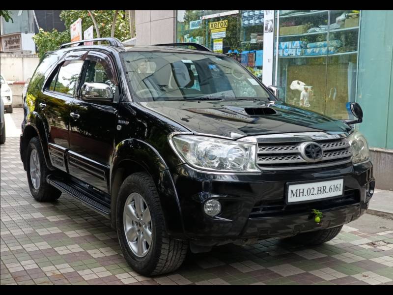Toyota Fortuner 3.0 MT