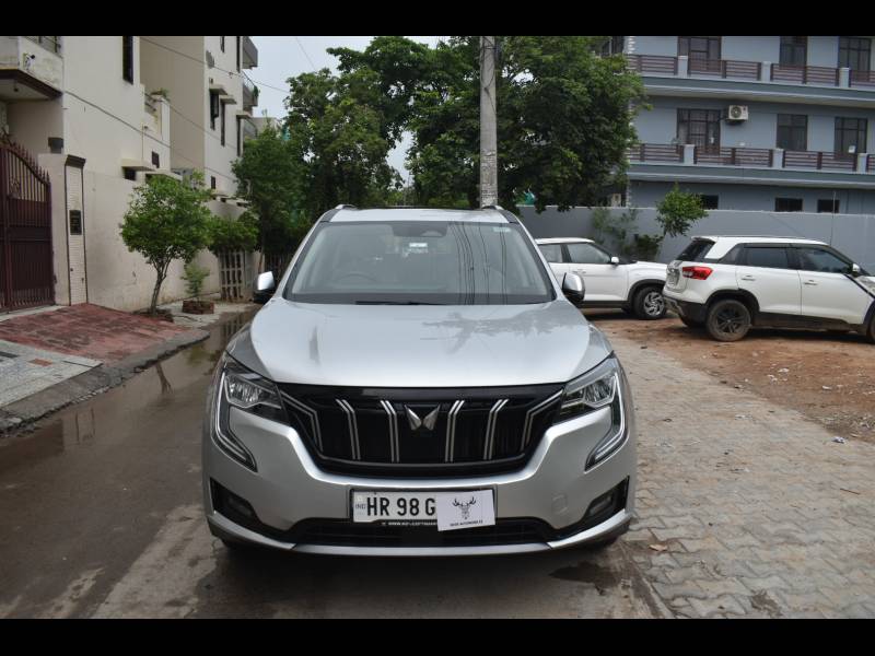 Mahindra XUV700 AX 7 Diesel AT 7 STR
