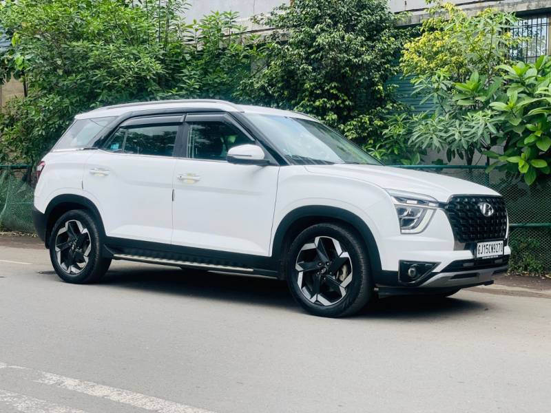 Hyundai Alcazar Platinum (O) 6 STR 1.5 Diesel AT