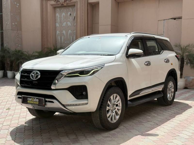 Toyota Fortuner 4X4 AT 2.8 Diesel