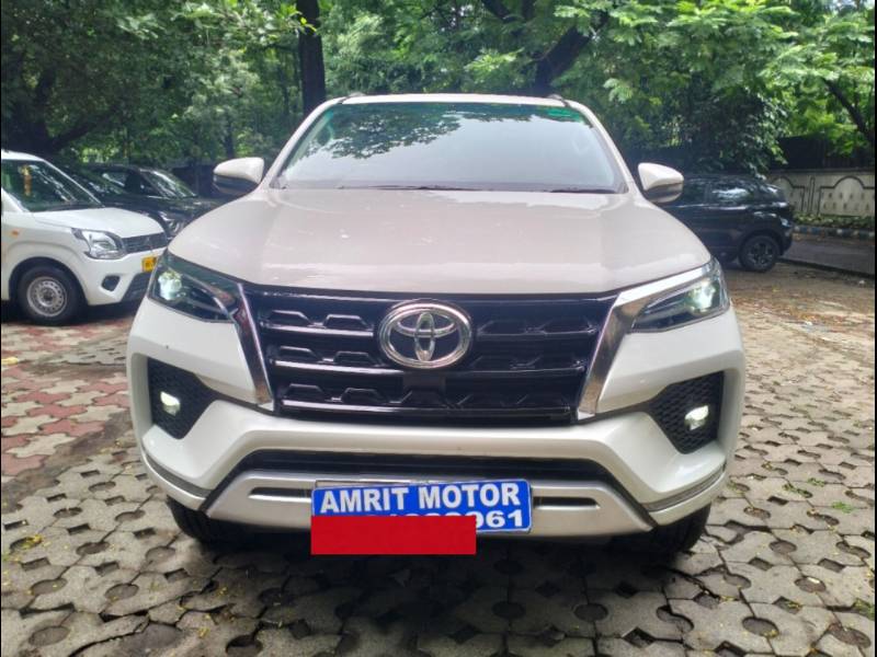Toyota Fortuner 4X4 MT 2.8 Diesel