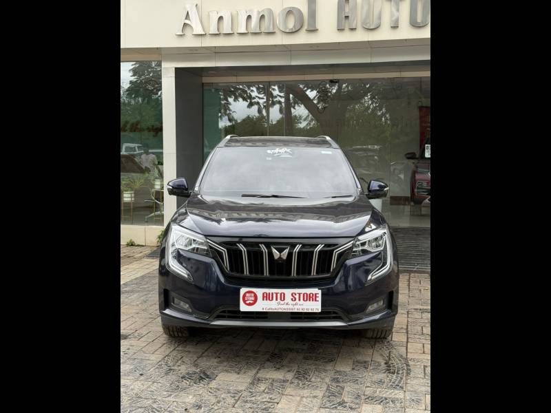 Mahindra XUV700 AX 7 Diesel AT AWD Luxury Pack 7 STR