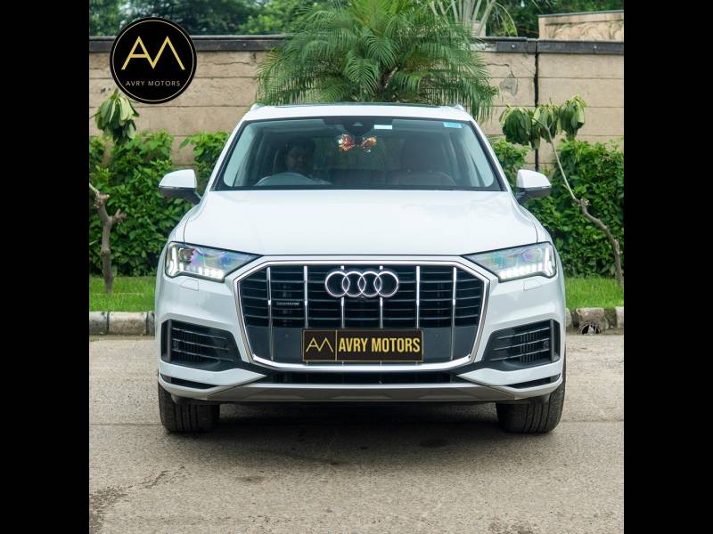 Audi Q7 Technology 55 TFSI