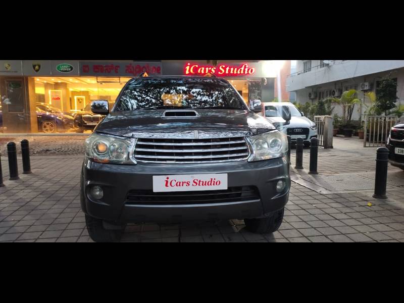 Toyota Fortuner 3.0 MT