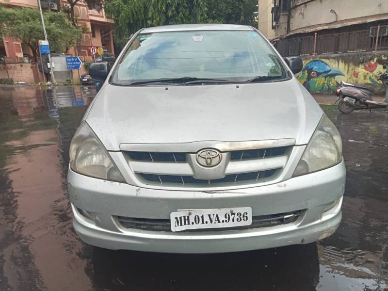 Toyota Innova 2.5 G4 8 STR