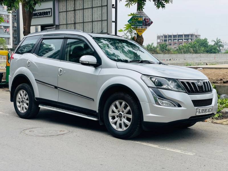 Mahindra XUV500 W10 AT 1.99