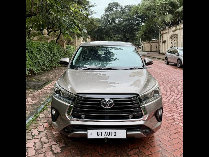 Toyota Innova Crysta 2.4 VX 8 STR