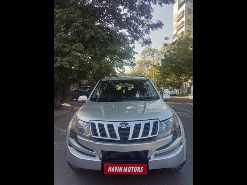Mahindra XUV500 W8 FWD
