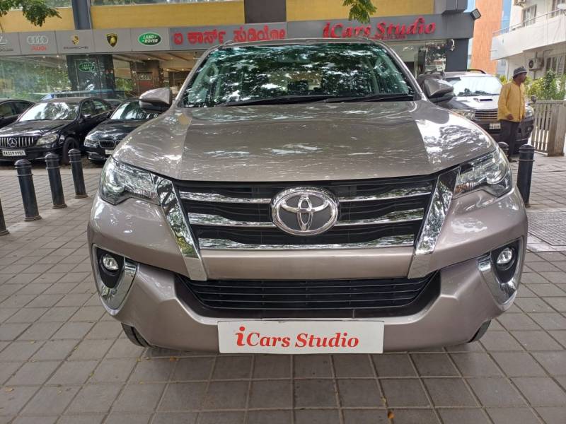 Toyota Fortuner 2.8 4x2 AT