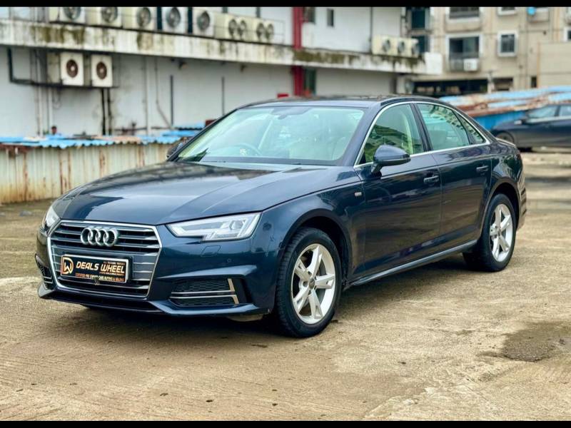 Audi A4 30 TFSI Premium Plus