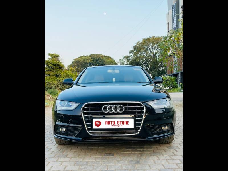 Audi A4 35 TDI Premium Sunroof