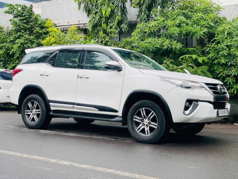 Toyota Fortuner 2.8 4x2 AT