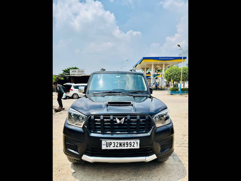 Mahindra Scorpio Classic S MT 7STR