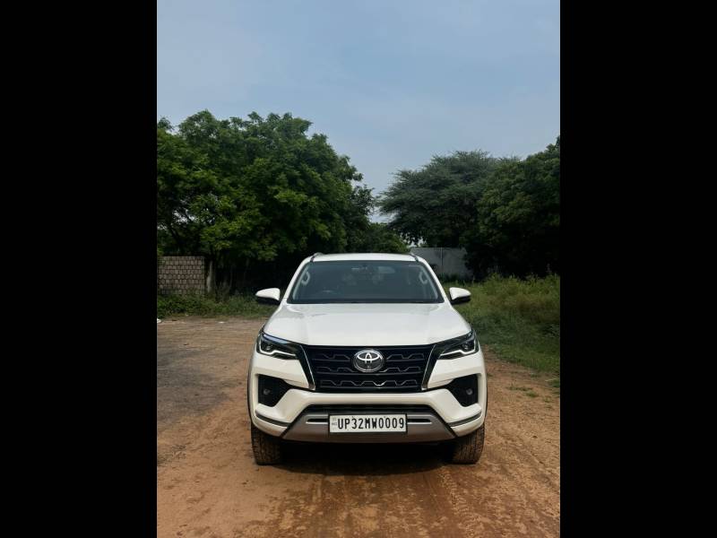 Toyota Fortuner 4X2 AT 2.8 Diesel