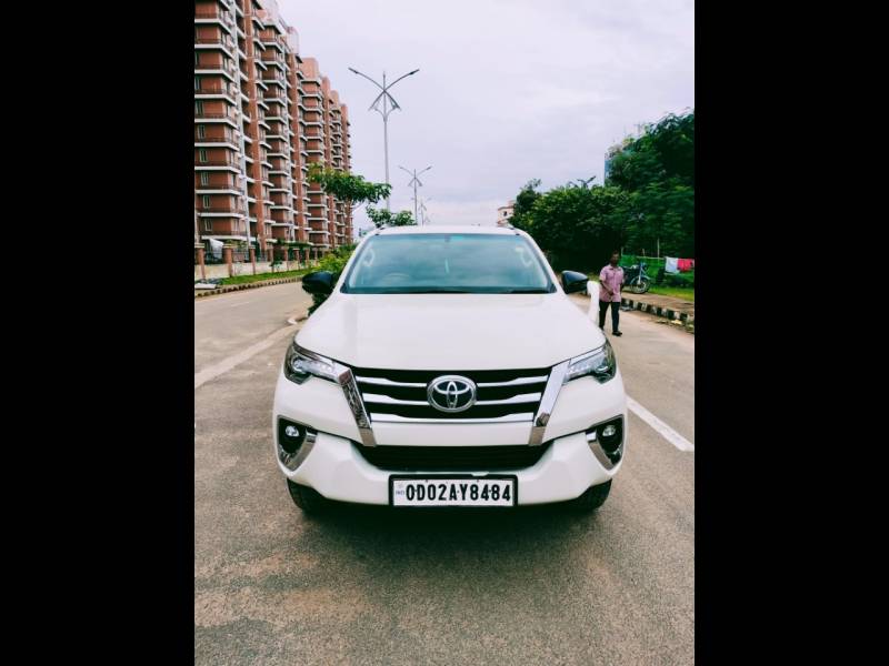Toyota Fortuner 2.8 4x4 AT
