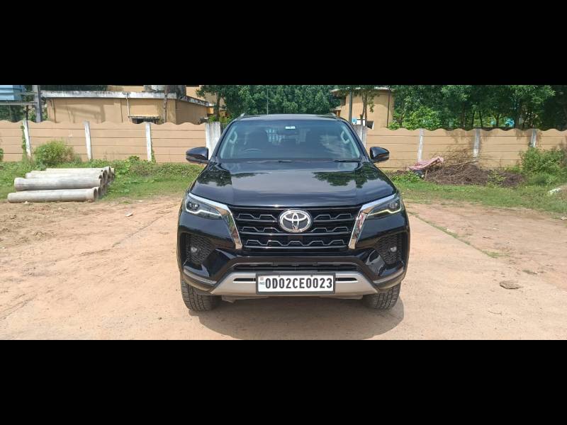 Toyota Fortuner 4X2 AT 2.8 Diesel