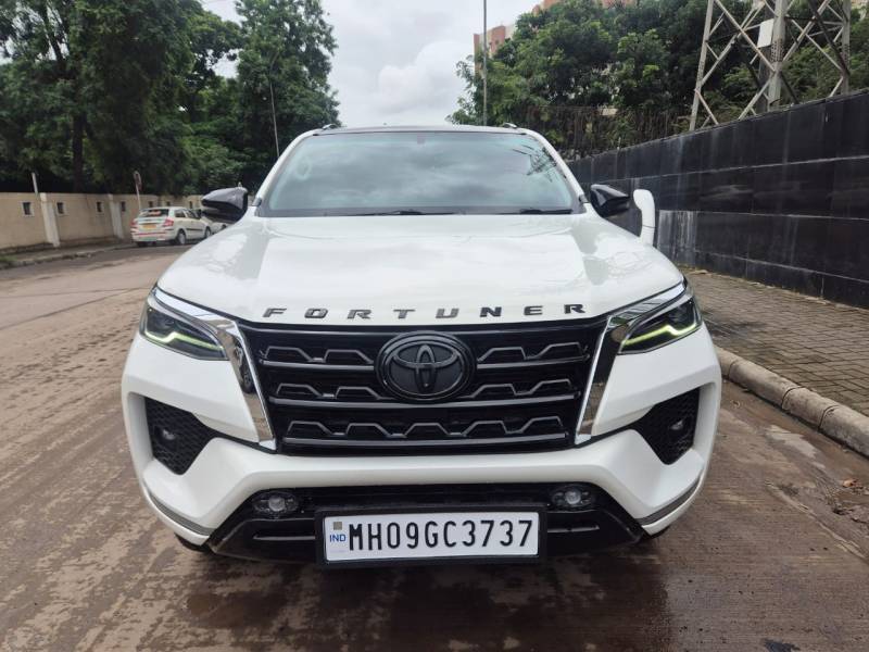 Toyota Fortuner 4X2 AT 2.8 Diesel