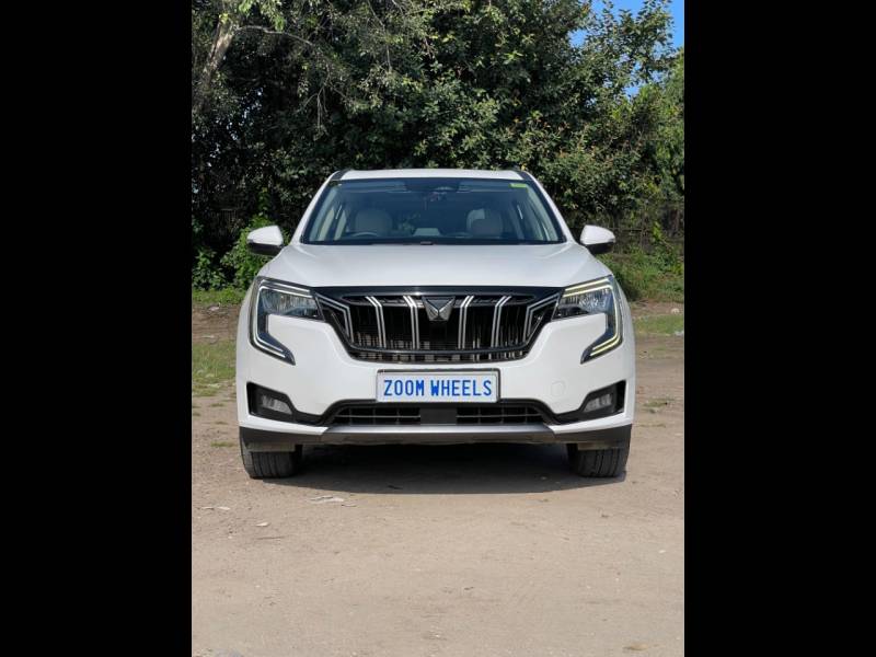 Mahindra XUV700 AX7 Luxury Pack Diesel AT AWD 7 STR