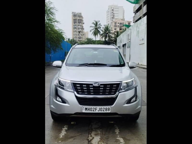 Mahindra XUV500 W9 AT