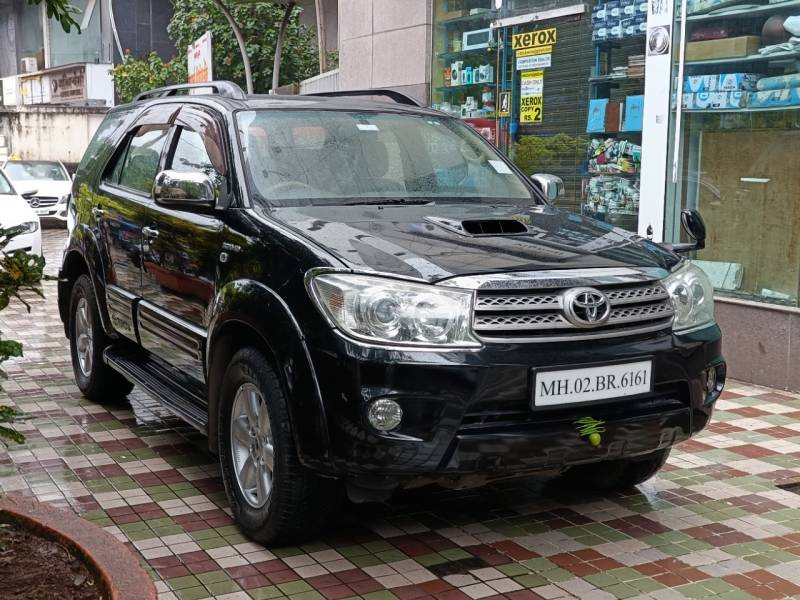 Toyota Fortuner 3.0 MT