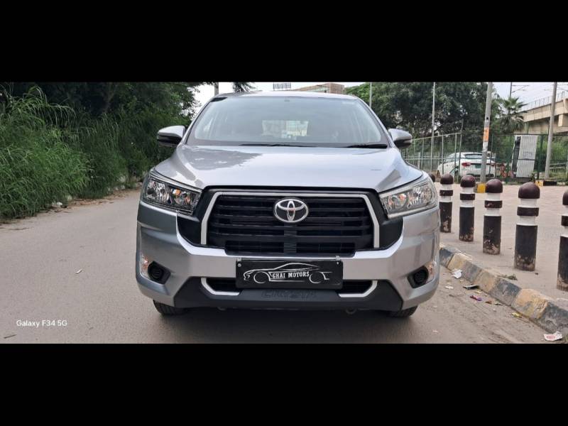 Toyota Innova Crysta 2.4 GX 7 STR