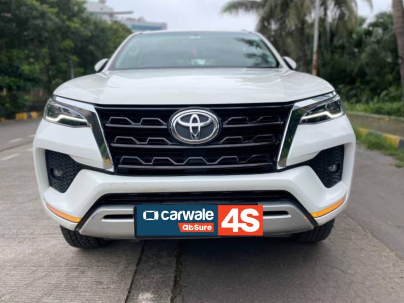 Toyota Fortuner 4X2 AT 2.8 Diesel