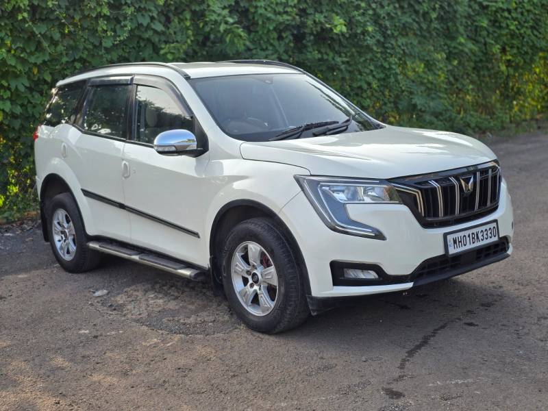 Mahindra XUV500 W8