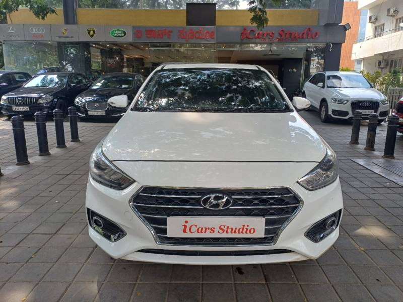 Hyundai Verna Fluidic 1.6 VTVT SX Opt AT
