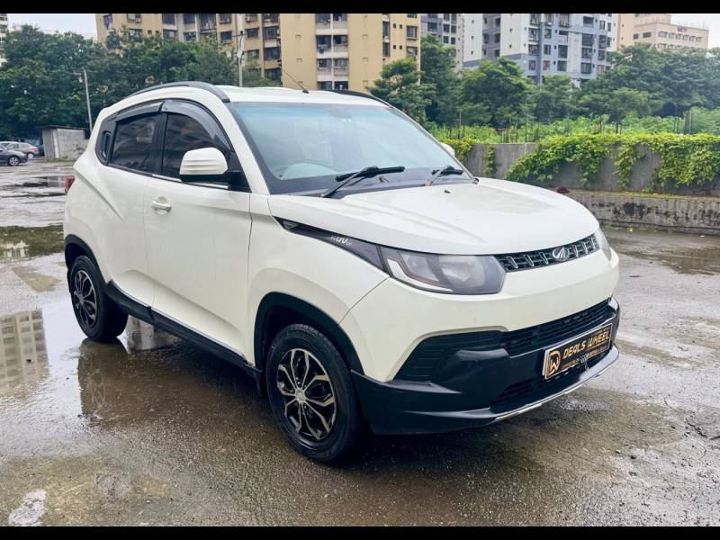 Mahindra KUV100 K6 Plus D 6 STR