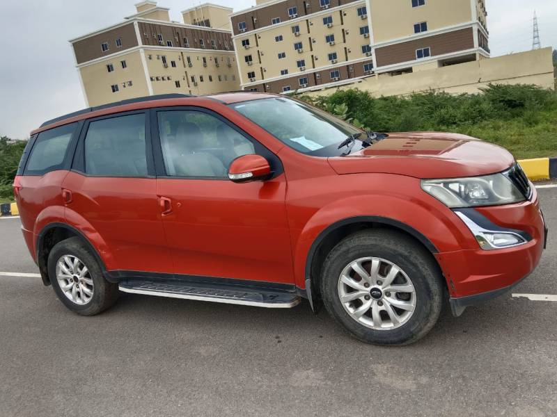 Mahindra XUV500 W6 1.99