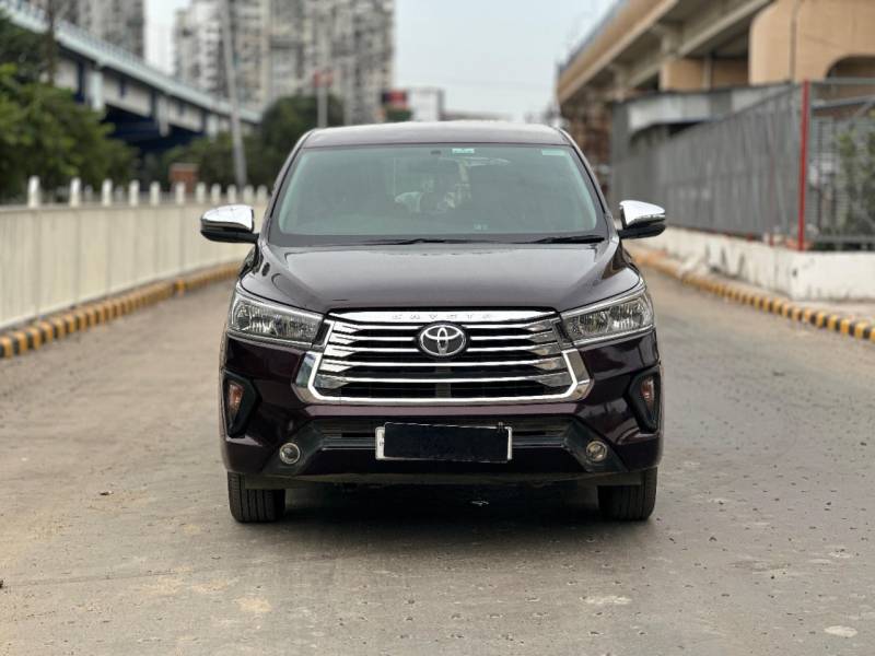 Toyota Innova Crysta 2.4 G 7 STR