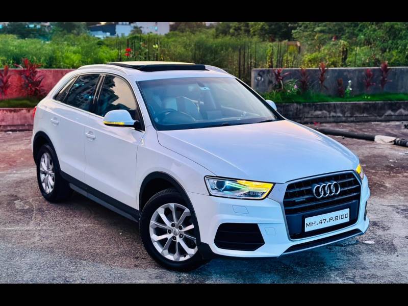 Audi Q3 35 TDI Premium Plus + Sunroof