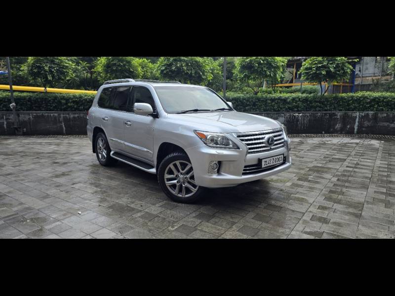 Lexus LX 570 V8 AT
