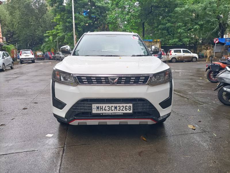 Mahindra XUV 300 W6 1.5 Diesel AMT