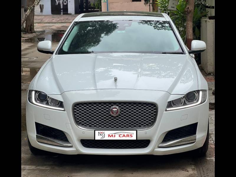 Jaguar XF Luxury 2.0
