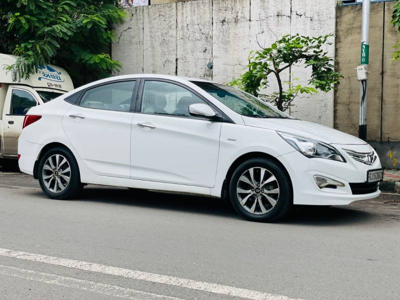 Hyundai Verna Fluidic 1.6 CRDI SX Opt