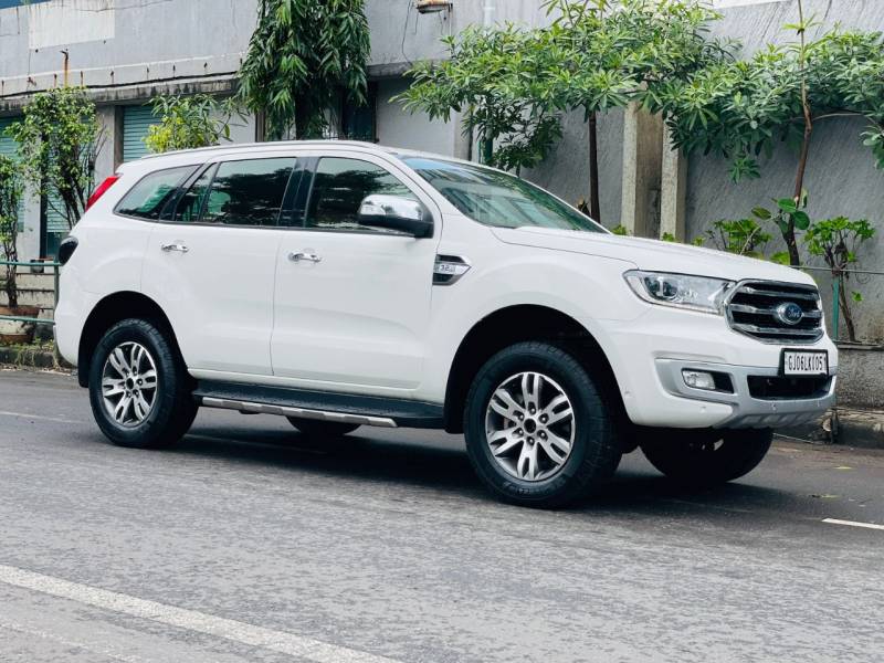 Ford Endeavour Titanium 3.2 4x4 AT